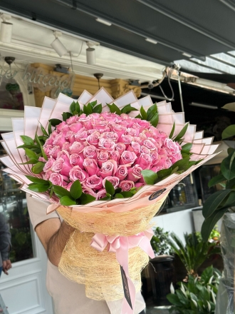 101 Lİ KOYU PEMBE İTHAL GÜL BUKETİ